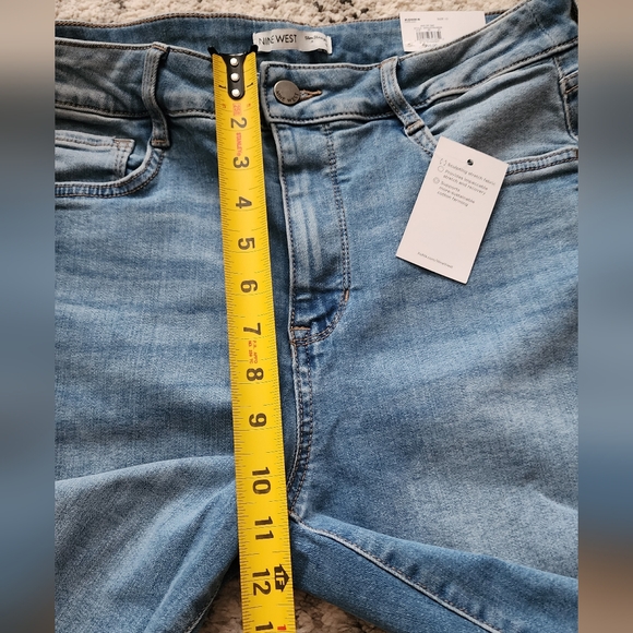 NINE WEST Slim Straight Jeans Womens Size 10 NWT Sculpting Denim - Picture 7 of 8